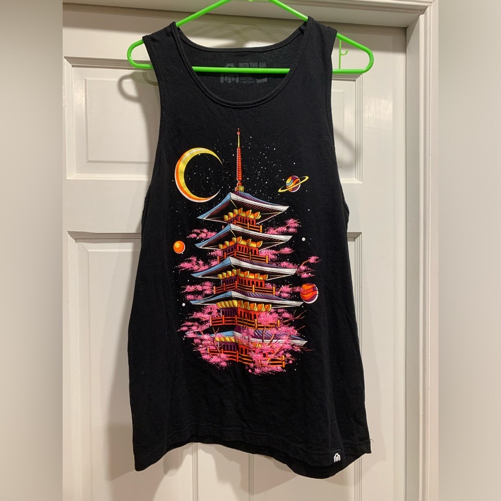 Into The Am Tank Size Large